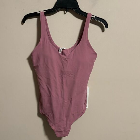 NWT Lululemon Align Bodysuit Velvet Dust Pink Size 8 - Picture 1 of 5